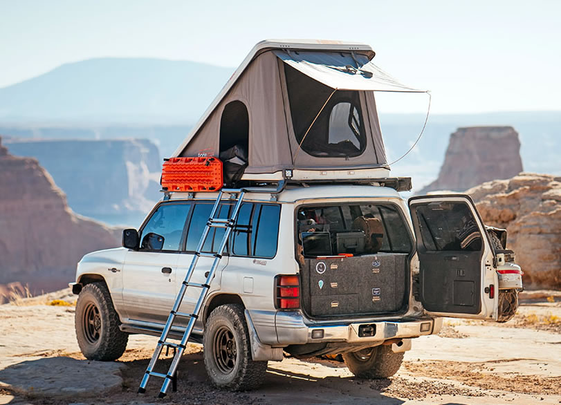 Hard-Shell Rooftop Tent